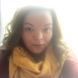 Meet your Posher, Denise